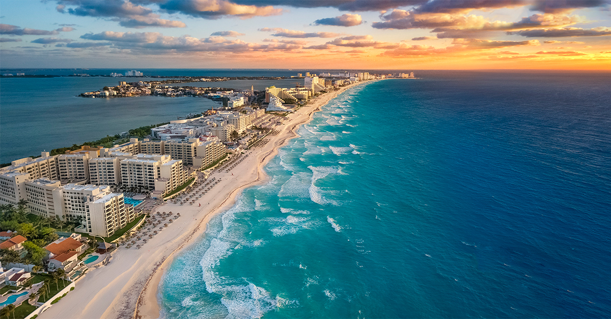 Cancún; la ciudad joven de México - Carlos´n Charlie´s | Grupo Anderson's